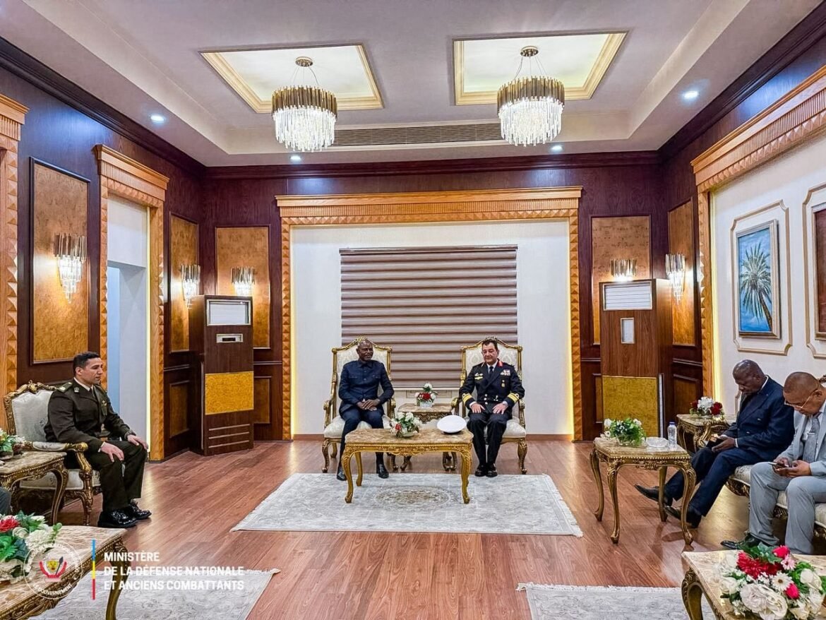 Le Vice-Premier ministre, ministre de la Défense nationale et des Anciens combattants, Me Guy KABOMBO Muadiamvita, séjourne depuis mardi au Caire, capitale de la République arabe d’Égypte.