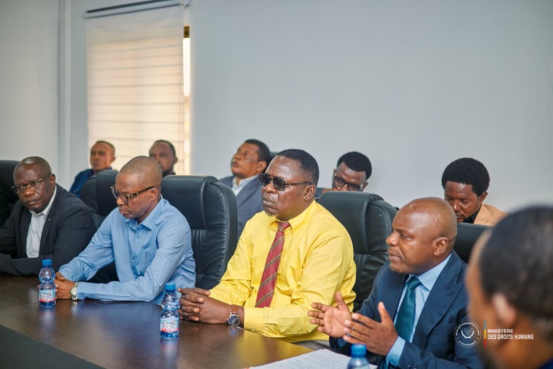 Les consultations de médiation initiées par le Ministre des Droits humains, Me Samuel MBEMBA KABUYA, continuent de mobiliser les requérants soucieux de voir leurs droits fondamentaux respectés.