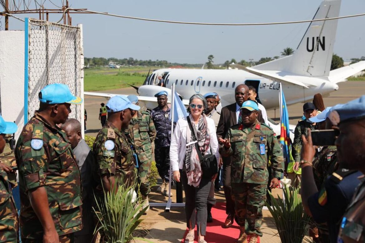 En déplacement à Goma le jeudi 12 février 2026, la cheffe intérimaire de la mission onusienne en République démocratique du Congo, Vivian Van de Perre, a réaffirmé l’engagement des Nations unies à soutenir la mise en œuvre effective du cessez-le-feu dans les provinces touchées par le conflit.