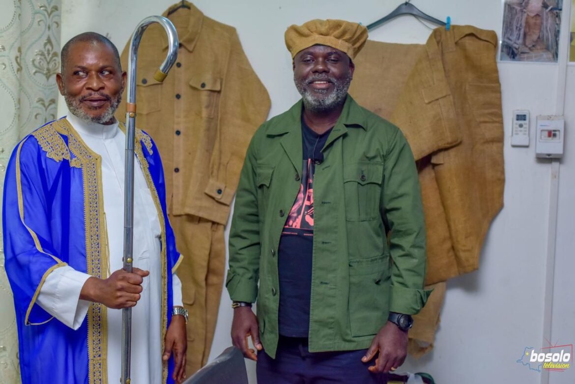 Dans le cadre de ses investigations journalistiques, Israel Mutombo, Directeur Général de Bosolo TV, s’est rendu en mission au Kongo-Central pour mener une enquête spéciale visant à honorer la mémoire du chef spirituel Tata Gonda, figure respectée de la spiritualité et des traditions locales.