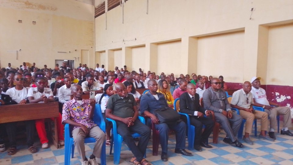 Dans le cadre de la célébration du mois dédié aux droits de la femme, l’Institut Littéraire de Kele-Kele, dirigé par le préfet des études Elie Mputu Kalumba, a organisé ce samedi 14 mars 2026 à Kananga dans la salle cave de l'université pédagogique de Kananga,une activité commémorative marquant la Journée internationale des droits de la femme.