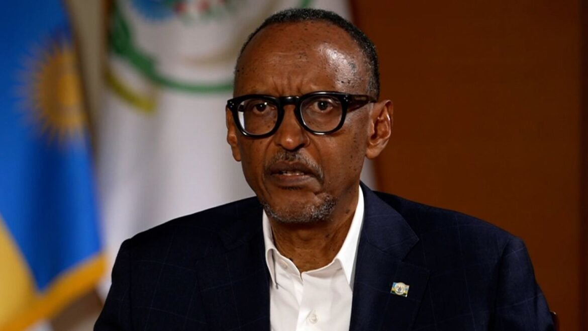 Lors d’un dîner officiel offert au corps diplomatique accrédité à Kigali ce vendredi 6 mars 2026, le président rwandais Paul Kagame a déclaré que la levée des « mesures défensives » du Rwanda dans l’Est de la République démocratique du Congo dépendra du respect des accords conclus à Washington par Kinshasa.