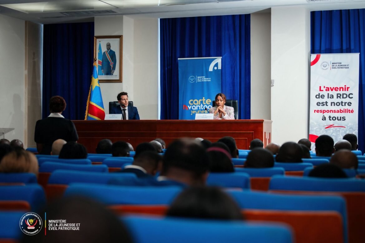 La Ministre de la Jeunesse et Éveil Patriotique, SEM Grace Emie Kutino, a présenté ce jour le projet Carte Avantage Jeune RDC à un panel d’entreprises et de partenaires stratégiques.