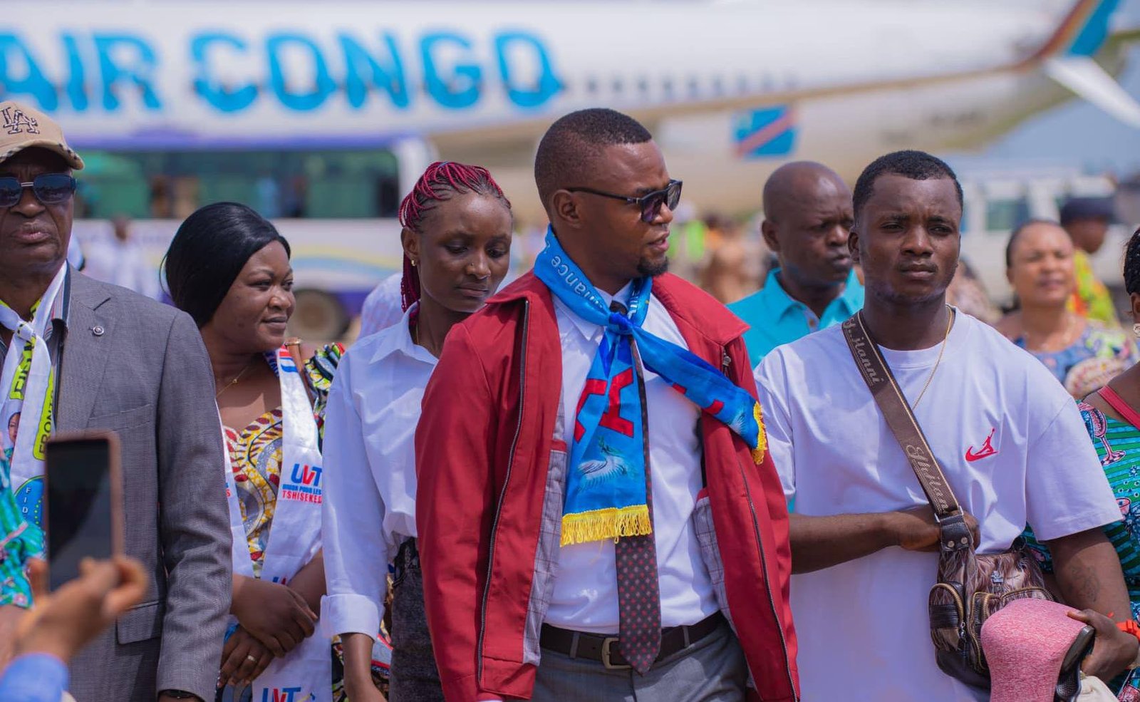 Dans une réaction à forte teneur politique ce samedi 25 avril, le Master Paulin Kanku, également connu sous le surnom de « Mwalimu », s’est exprimé avec virulence à la suite d’une récente prise de parole de Jean-Marc Kabund.
