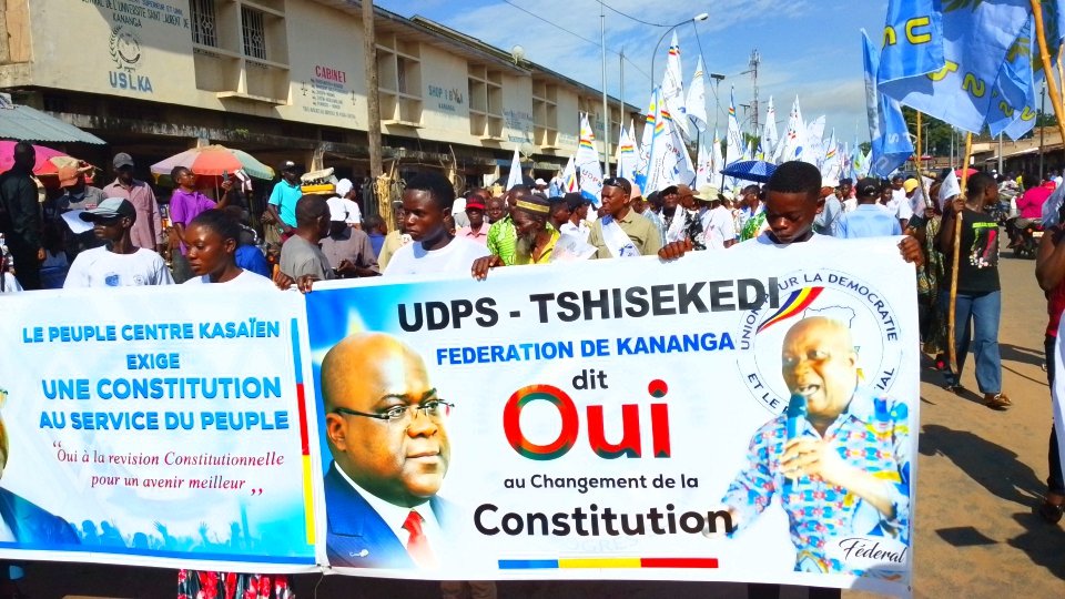 La fédération de Kananga de l’Union pour la démocratie et le progrès social, dirigée par Antoine Kalulambi Muambe, s’est illustrée ce samedi 11 avril 2026 aux côtés d’autres forces vives et partis politiques membres de l’Union sacrée, lors d’une marche pacifique organisée dans la ville de Kananga, chef-lieu de la province du Kasaï Central.