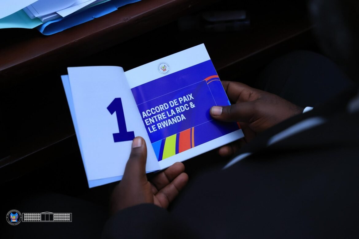 L’Assemblée nationale de la République démocratique du Congo a déclaré recevables, ce lundi 13 avril 2026, deux projets de loi majeurs portant sur la ratification de l’accord de partenariat stratégique entre la RDC et les États-Unis, ainsi que de l’accord de paix conclu entre la RDC et le Rwanda.