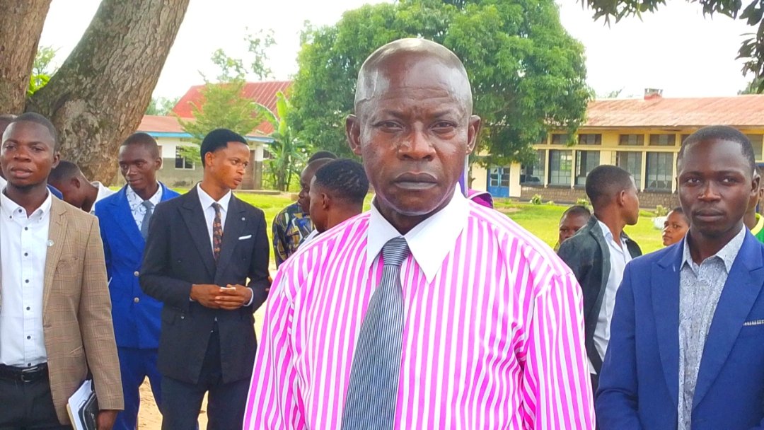 Au Kasaï Central, l’Institut BOBOZO a officiellement clôturé, ce vendredi 24 avril 2026, la 13ᵉ édition de la Semaine de la Science et de la Technologie (SST13), une initiative pédagogique centrée cette année sur le thème « Au cœur du geste technique ».