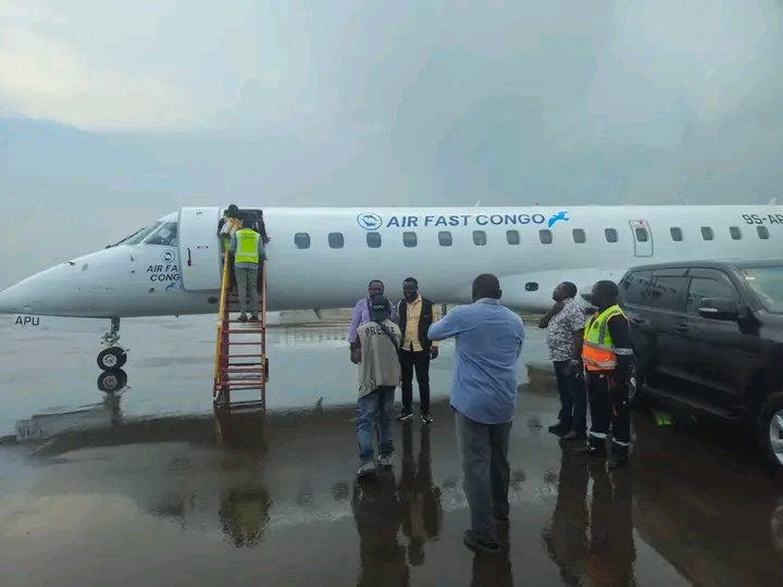 Le Sénateur Papy Machozi est arrivé ce vendredi à Beni, dans la province du Nord-Kivu, accompagné d'une importante délégation de députés nationaux, de sénateurs élus de plusieurs provinces de la République démocratique du Congo et de l'évêque du Diocèse de Sakania Kipushi, Gaston Ruvezi.