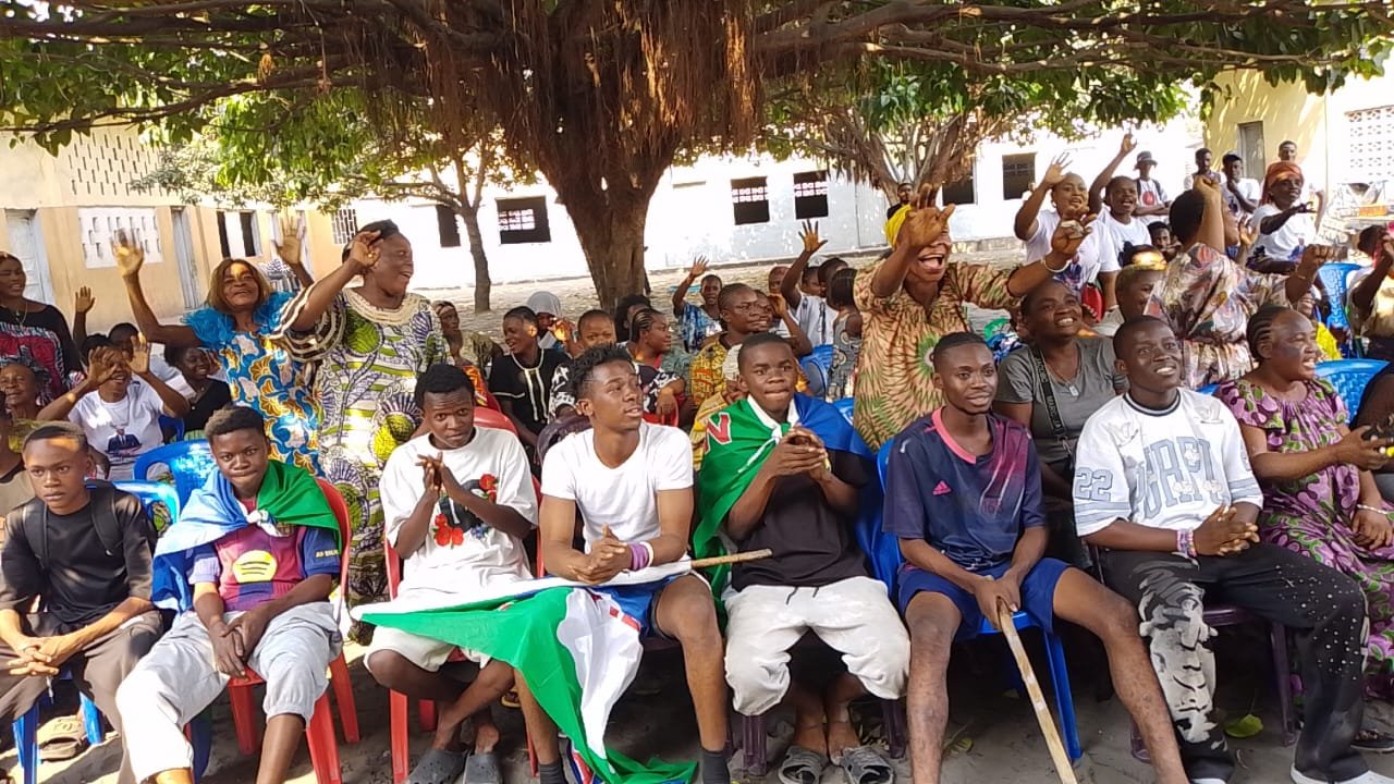 À l'occasion du 66ᵉ anniversaire de l'indépendance de la République démocratique du Congo, célébré ce 30 juin, le cadre du parti politique Nouvel Élan, Bruno Mimbenga, a réuni sa base au quartier Mapela, dans la commune de Masina.