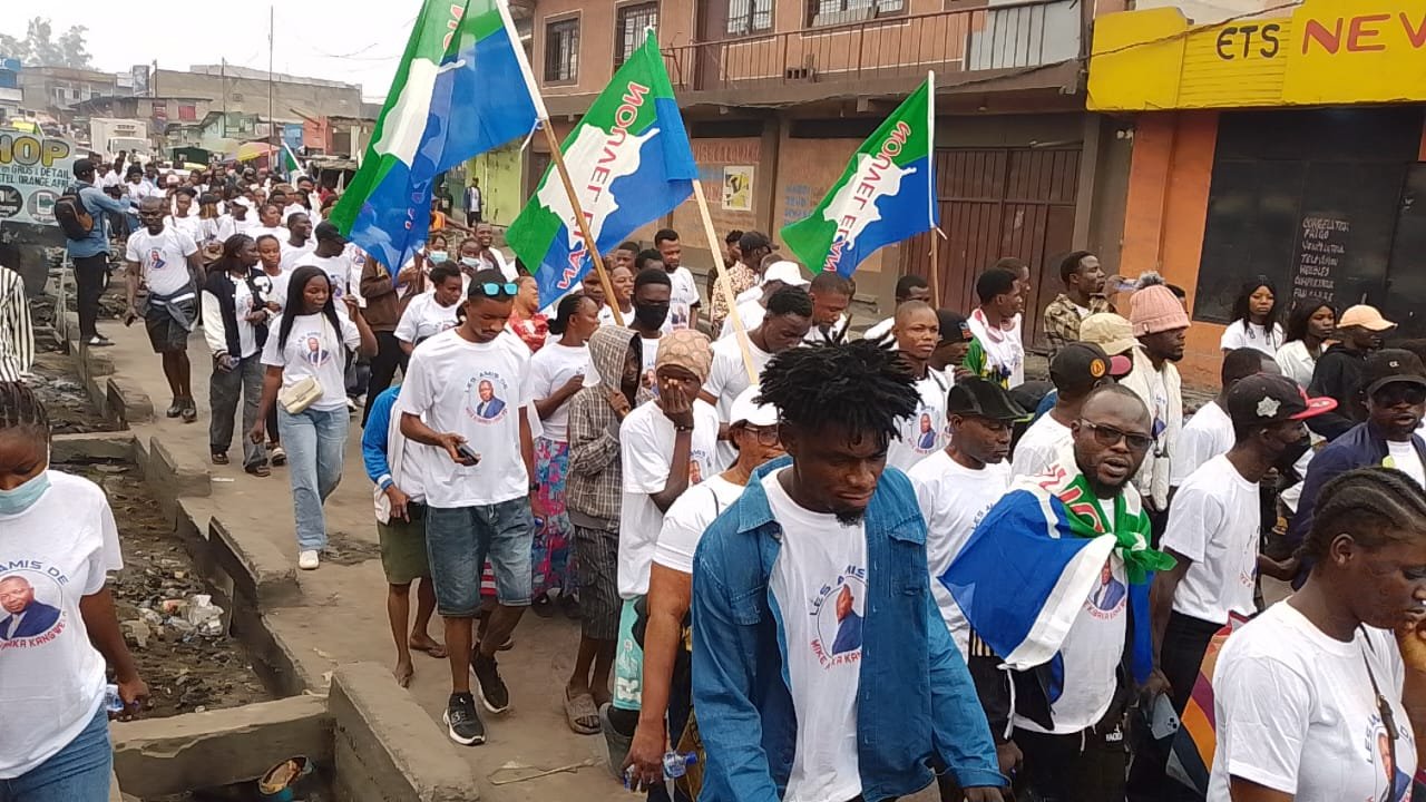 Ce 18 juillet, La commune de Ngaliema a vibré, samedi 18 juillet, au rythme d'une grande marche populaire initiée par Mike Kibaka Kingwala, cadre du parti politique Nouvel Élan parti cher Adolphe Muzito, Vice Premier ministre , Ministre de budget.