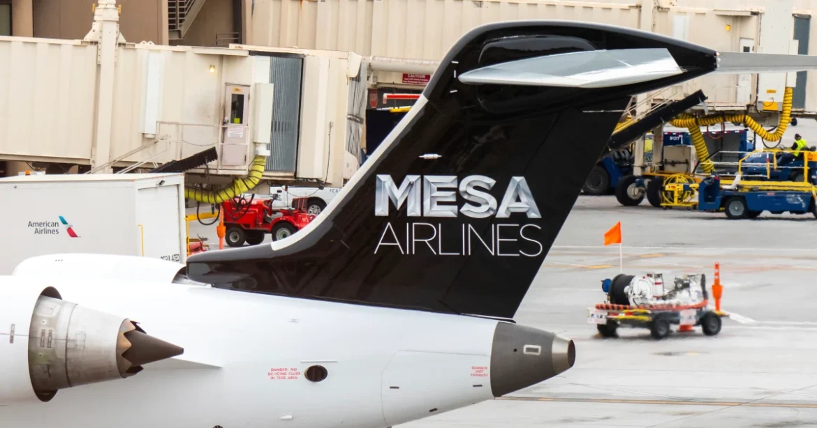 Un vol de Mesa Airlines a effectué un retour d’urgence vers Houston après le bris du pare-brise peu après le décollage, selon la compagnie et le contrôle aérien.