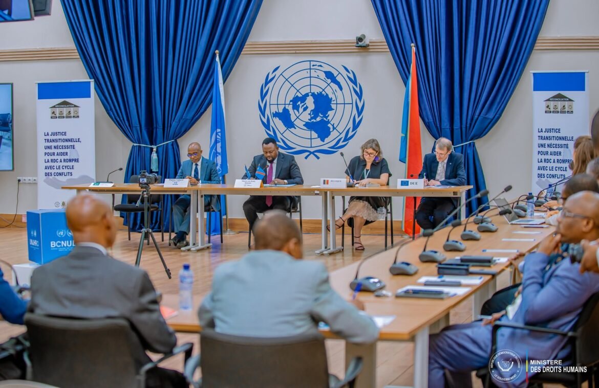 RDC : le ministre Samuel Mbemba Kabuya lance à Kinshasa un cadre de concertation sur la justice transitionnelle, la réparation des victimes et la consolidation de la paix.