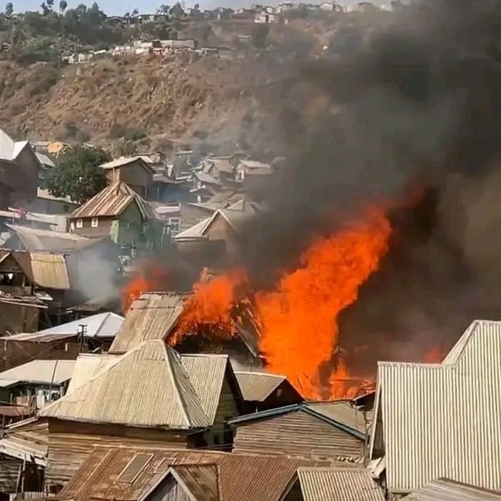 Un incendie survenu ce jeudi à Kasheke, dans la ville de Bukavu, au Sud-Kivu, a fait au moins 15 morts parmi les élèves, selon un bilan provisoire communiqué par les autorités locales.