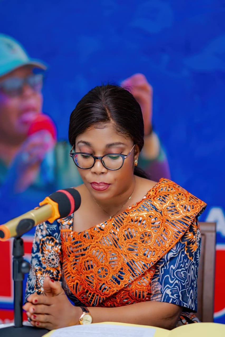 En République Démocratique du Congo, les consultations en vue du grand dialogue national annoncé par le Chef de l'État prennent corps. Ce mercredi 30 septembre 2026, Acacia Bandubola Mbongo, Haut Cadre de l’UDPS et Ministre d’État, Ministre des Hydrocarbures, a officiellement lancé les travaux de concertation avec les notables, élus et forces vives de la province du Sud-Ubangi.