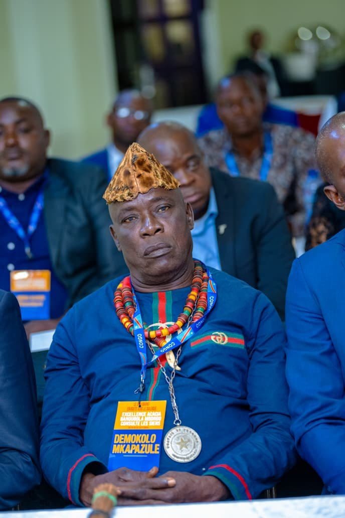 En République Démocratique du Congo, les consultations en vue du grand dialogue national annoncé par le Chef de l'État prennent corps. Ce mercredi 30 septembre 2026, Acacia Bandubola Mbongo, Haut Cadre de l’UDPS et Ministre d’État, Ministre des Hydrocarbures, a officiellement lancé les travaux de concertation avec les notables, élus et forces vives de la province du Sud-Ubangi.
