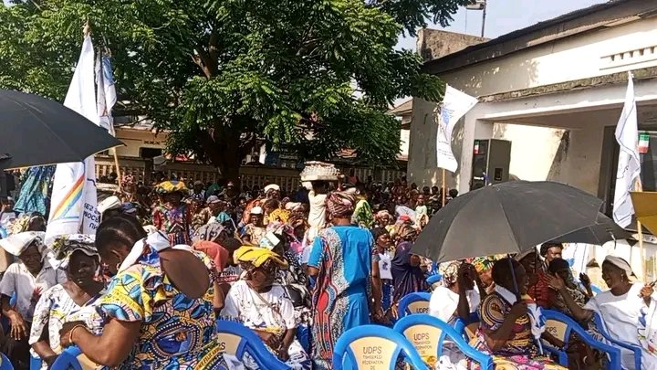 L'Union pour la démocratie et le progrès social (UDPS), fédération de Kananga, a exigé le départ du gouverneur du Kasaï-Central, Joseph Moïse Kambulu.