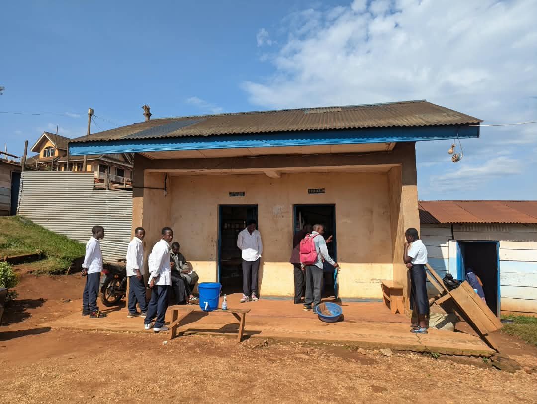 Le Parlement d’enfants Butembo-Lubero au nord kivu poursuit sa campagne de sensibilisation contre la maladie à virus Ebola en milieu scolaire.