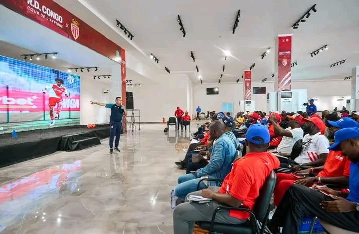 Le stage de perfectionnement des éducateurs d'académies de football a démarré ce mardi 13 octobre 2026 au Stade Tata Raphaël à Kinshasa.